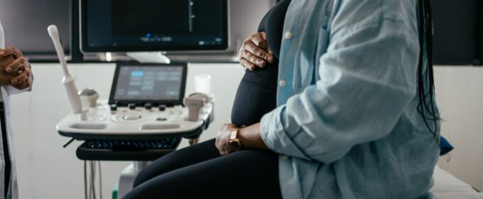 Article image - pregnant woman, egg donations